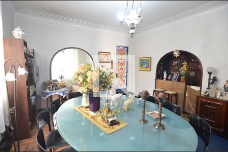 Sala de casa à venda com 5 quartos, 400m² em Grajaú, Rio de Janeiro