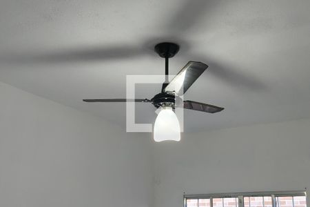 Casa de Condomínio para alugar com 2 quartos, 50m² em Vila Assuncao, Praia Grande