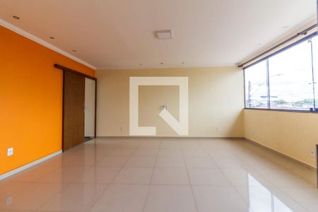 Casa à venda com 4 quartos, 240m² em Conjunto 5, Brasília