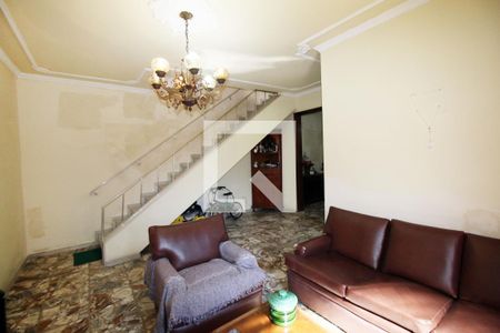 Sala de casa à venda com 2 quartos, 480m² em Olaria, Rio de Janeiro
