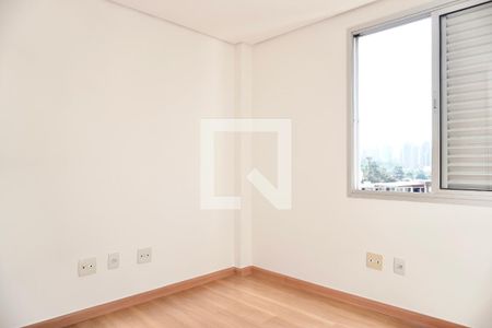 Quarto 1 de apartamento para alugar com 3 quartos, 180m² em Santo Antônio, Belo Horizonte