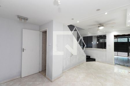 Sala  de casa para alugar com 3 quartos, 120m² em Vila Sabrina, São Paulo