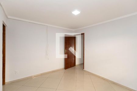 Quarto 1 de casa para alugar com 3 quartos, 120m² em Vila Sabrina, São Paulo