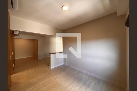 Sala de apartamento à venda com 2 quartos, 105m² em Empresarial 18 do Forte, Barueri
