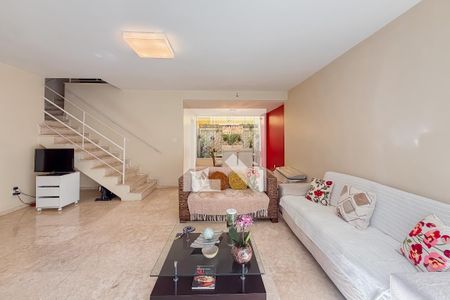 Sala de casa à venda com 3 quartos, 200m² em Paraíso, São Paulo