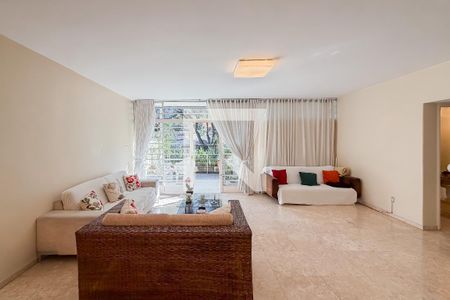 Casa à venda com 3 quartos, 200m² em Paraíso, São Paulo