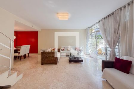 Sala de casa à venda com 3 quartos, 200m² em Paraíso, São Paulo