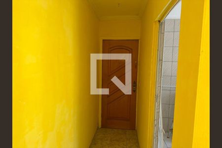 Corredor de apartamento à venda com 2 quartos, 64m² em Piraporinha, São Paulo