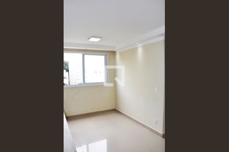 Detalhe - Sala e Sala de Jantar de apartamento para alugar com 2 quartos, 44m² em Jardim Iris, São Paulo