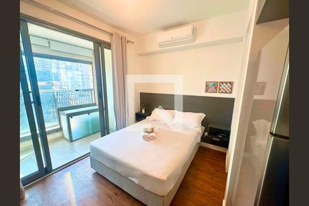 Sala / Quarto de kitnet/studio para alugar com 1 quarto, 25m² em Sumarezinho, São Paulo