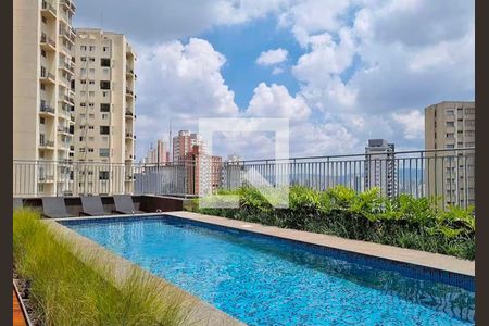 Piscina de kitnet/studio para alugar com 1 quarto, 25m² em Sumarezinho, São Paulo