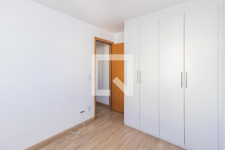 Quarto 1 de apartamento para alugar com 2 quartos, 44m² em Jardim Iris, São Paulo