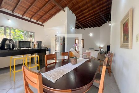 Casa à venda com 4 quartos, 232m² em Vale Verde, Valinhos