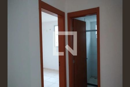 Corredor de apartamento para alugar com 2 quartos, 47m² em Industrial, Juiz de Fora