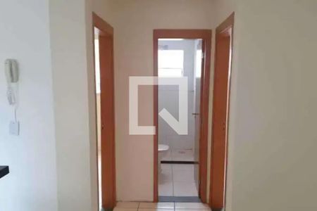 Corredor de apartamento para alugar com 2 quartos, 47m² em Industrial, Juiz de Fora