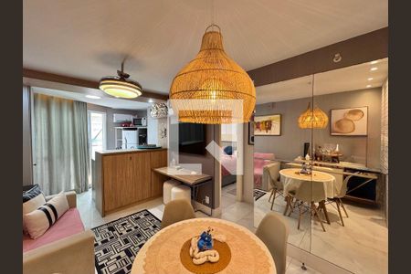 Sala de apartamento para alugar com 1 quarto, 30m² em Recreio dos Bandeirantes, Rio de Janeiro