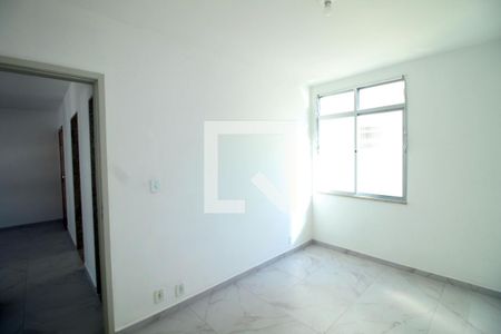 Quarto 2 de apartamento para alugar com 2 quartos, 45m² em Olaria, Rio de Janeiro