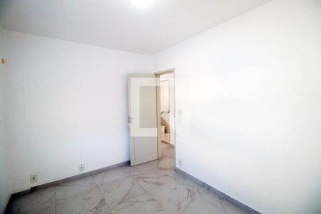 Quarto 1 de apartamento para alugar com 2 quartos, 45m² em Olaria, Rio de Janeiro