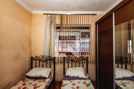 Casa à venda com 4 quartos, 308m² em Guarani, Belo Horizonte