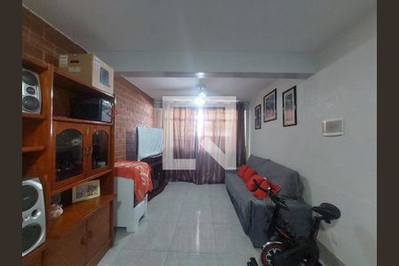 Sala de casa à venda com 4 quartos, 125m² em Jardim Santa Francisca Cabrini, São Paulo