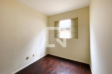 Quarto 2 de apartamento para alugar com 2 quartos, 54m² em Sagrada Família, Belo Horizonte