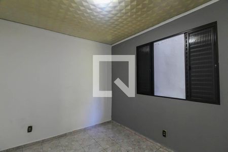 Suite de casa à venda com 4 quartos, 375m² em Jardim Guairaca, São Paulo