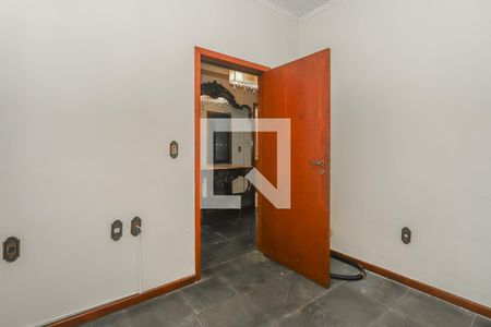 Escritório de casa à venda com 3 quartos, 374m² em Chácara das Pedras, Porto Alegre