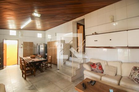 Sala de casa à venda com 3 quartos, 200m² em Vila Mangalot, São Paulo