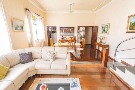 sala / (1º pavimento) de casa à venda com 5 quartos, 378m² em Santa Amelia, Belo Horizonte