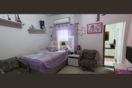 Casa à venda com 3 quartos, 284m² em Vila Campo Grande, São Paulo