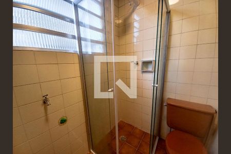 Banheiro de apartamento para alugar com 1 quarto, 31m² em República, São Paulo