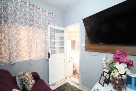 Sala 1 de casa à venda com 5 quartos, 300m² em Parque Regina, São Paulo
