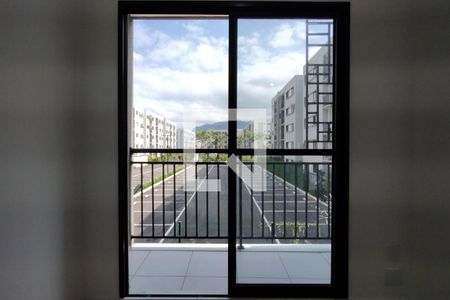 Varanda de apartamento para alugar com 2 quartos, 46m² em Barra Olímpica, Rio de Janeiro