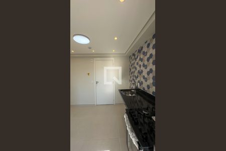 Sala, Cozinha e Área de Serviço de apartamento para alugar com 2 quartos, 36m² em Jardim Aeroporto, São Paulo