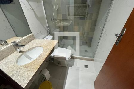 Banheiro de casa para alugar com 2 quartos, 90m² em Jardim Vinte E Cinco de Agosto, Duque de Caxias