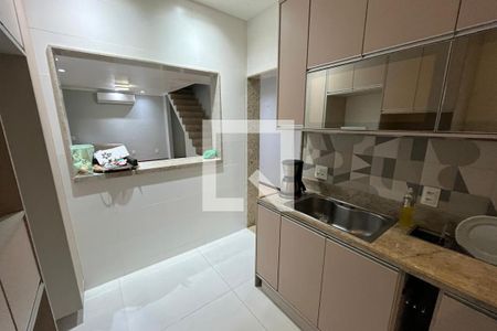 Cozinha de casa para alugar com 2 quartos, 90m² em Jardim Vinte E Cinco de Agosto, Duque de Caxias