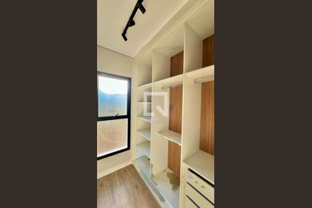 Casa de Condomínio à venda com 3 quartos, 225m² em Jardim Madalena, Campinas