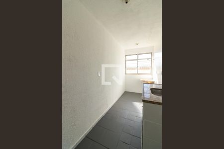 Cozinha  de apartamento para alugar com 2 quartos, 52m² em Realengo, Rio de Janeiro