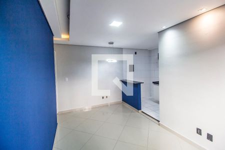 Sala de apartamento para alugar com 2 quartos, 79m² em Vila da Oportunidade, Carapicuíba