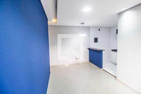 Sala de apartamento para alugar com 2 quartos, 79m² em Vila da Oportunidade, Carapicuíba
