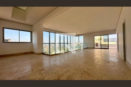 Sala 2º andar  de apartamento à venda com 4 quartos, 402m² em Vale do Sereno, Nova Lima
