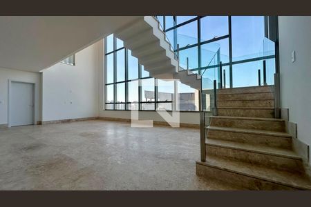 Sala  de apartamento à venda com 4 quartos, 402m² em Vale do Sereno, Nova Lima