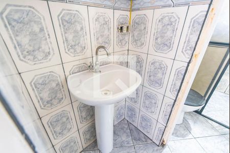 Banheiro de apartamento à venda com 2 quartos, 54m² em Jardim Santo André Cdhu, Santo André