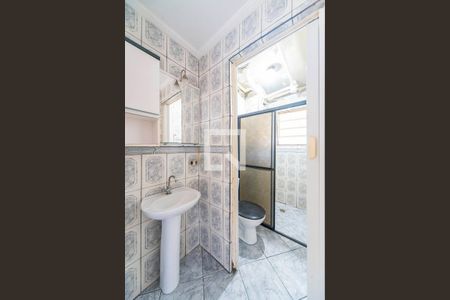 Banheiro de apartamento à venda com 2 quartos, 54m² em Jardim Santo André Cdhu, Santo André