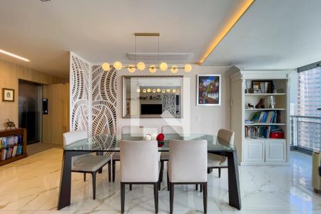 Sala de apartamento para alugar com 4 quartos, 197m² em Jardim das Acacias, São Paulo