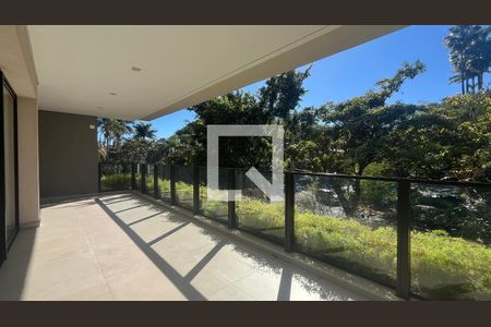 Apartamento à venda com 4 quartos, 243m² em Jardim das Paineiras, Campinas