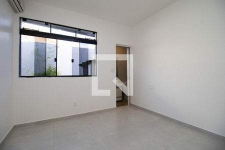 Suíte 1 de casa de condomínio à venda com 4 quartos, 350m² em Sh Contagem, Brasília