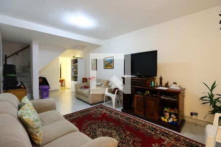 Casa à venda com 2 quartos, 250m² em Vila Franca, São Paulo