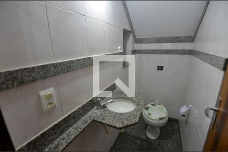 Lavabo de casa para alugar com 2 quartos, 166m² em Grajaú, Rio de Janeiro