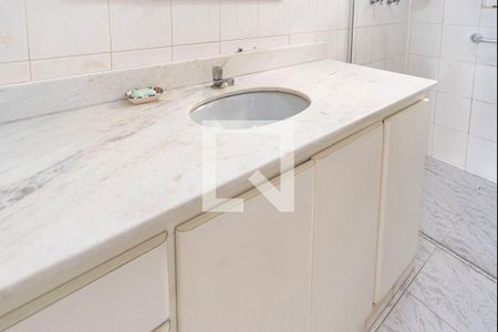 Banheiro Social de casa à venda com 2 quartos, 163m² em Vila Aquilino, Santo André